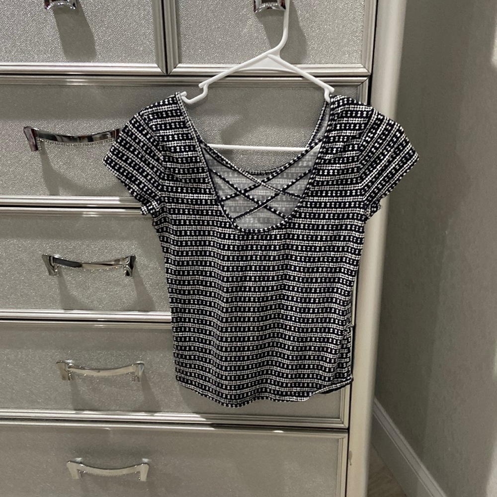 it is a size Small